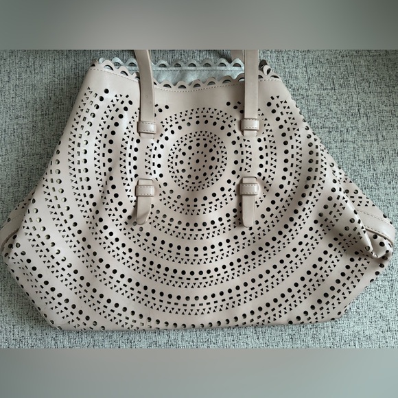 Pink Laser-Cut Tote Bag - Picture 2 of 15